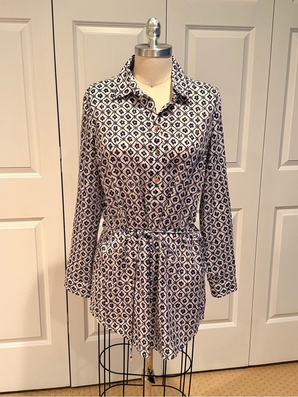 TORY BURCH Women’s Navy and off White Patterned Button-Front Shirt Tunic